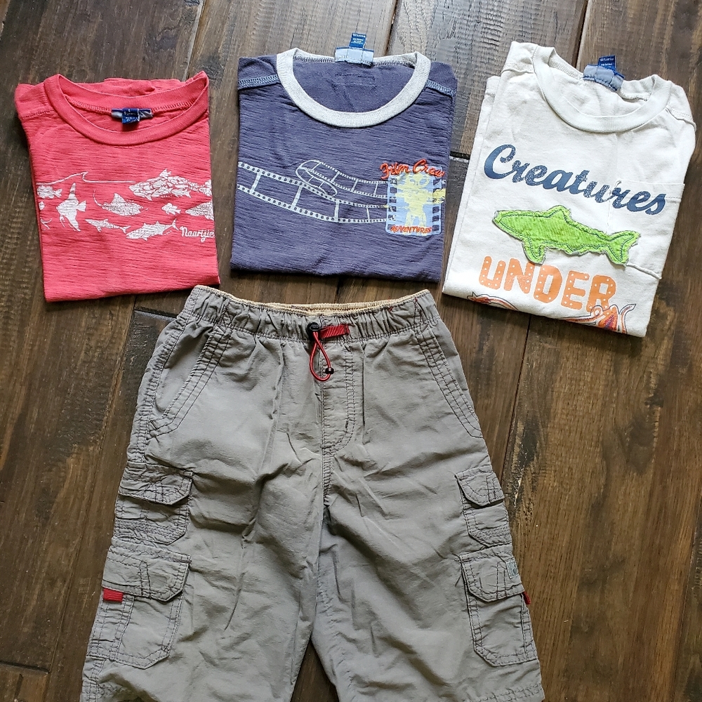 Bundle tshirts and shorts + FREE item